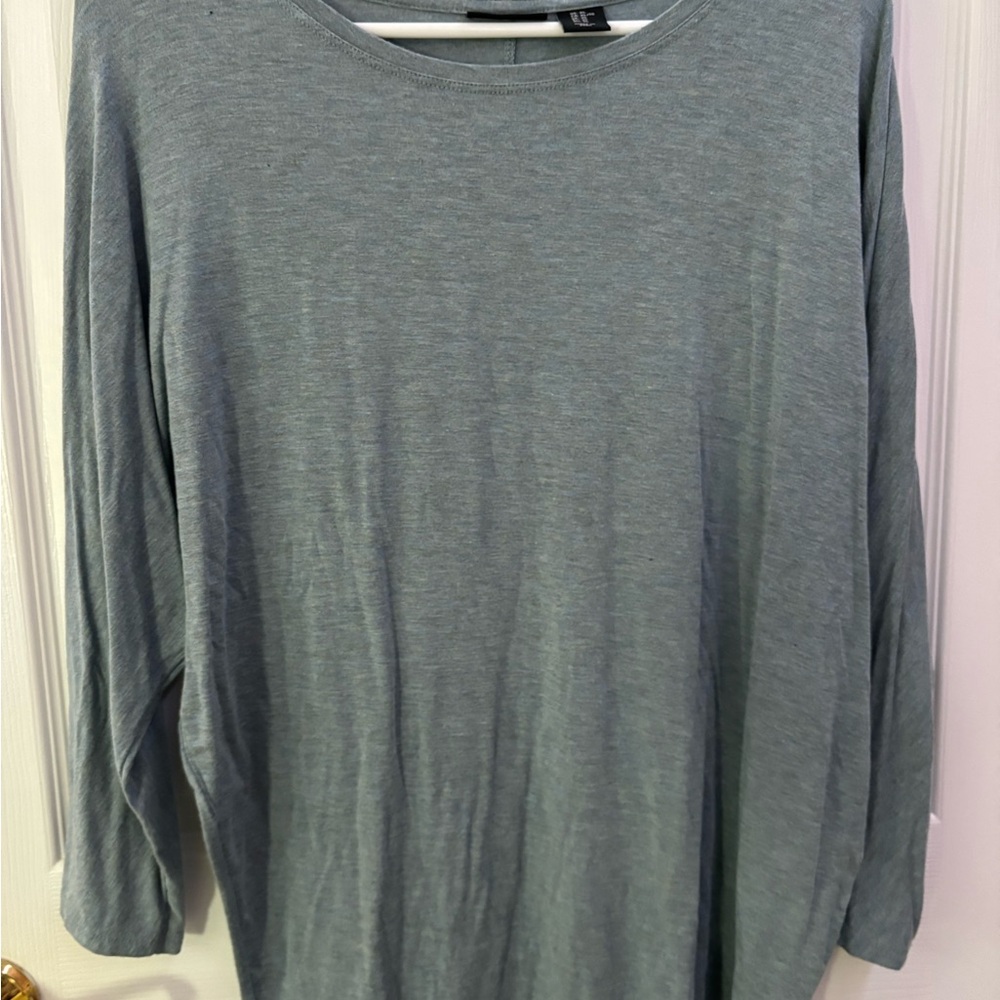 Tahari Soft Gray Crew Neck Tee